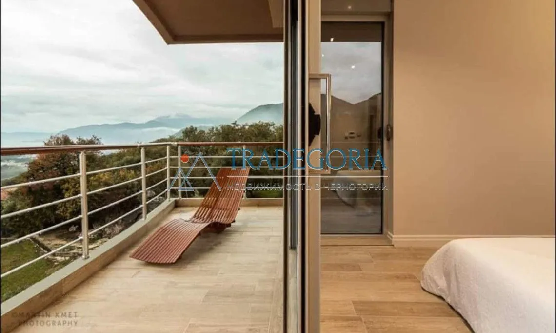 Prodaja, dvosoban stan, 100m², Tivat, Crna Gora