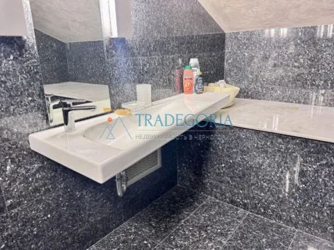 Prodaja, dvosoban stan, 129m², Dobrota, Kotor - image 9