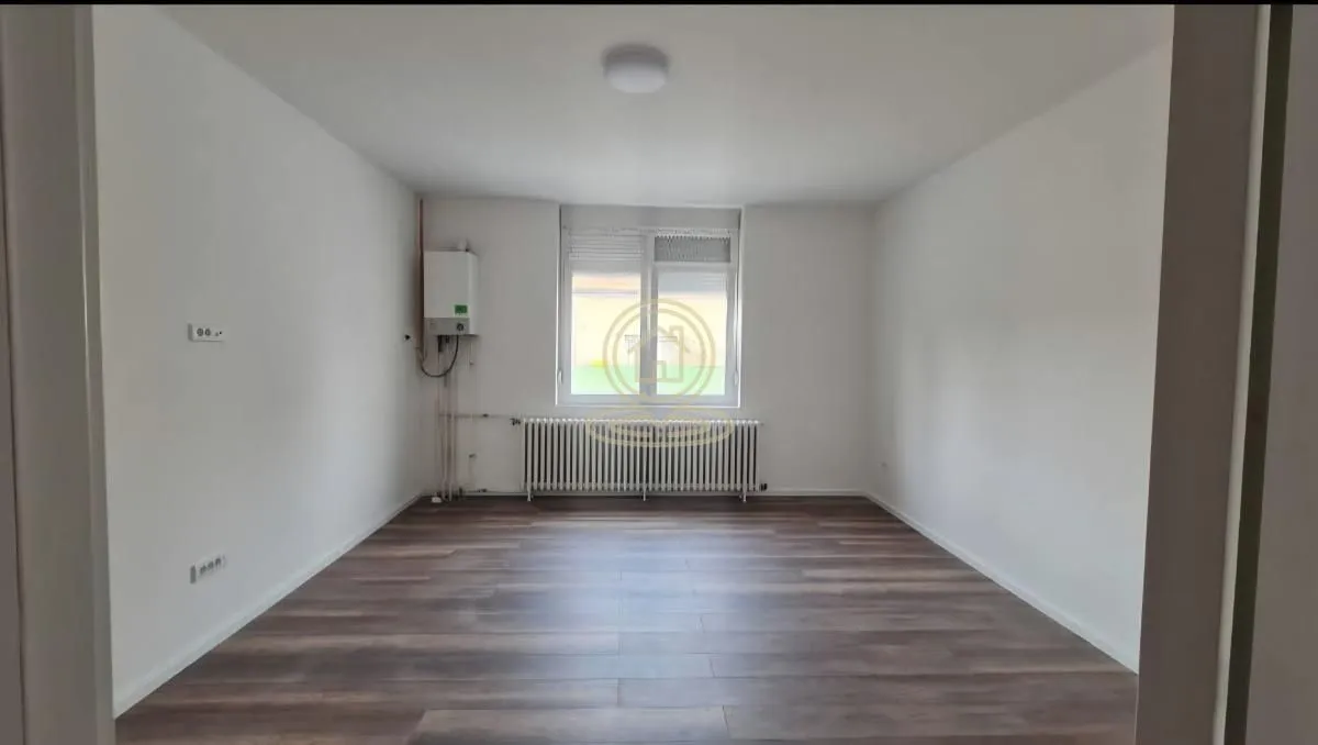 Prodaja, trosoban stan, 70m², Medijana, Niš