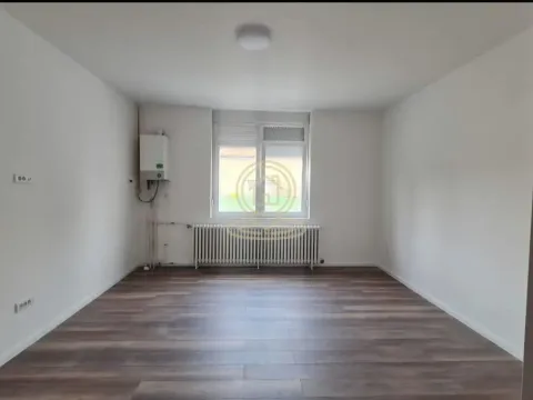 Prodaja, trosoban stan, 70m², Medijana, Niš - image 1