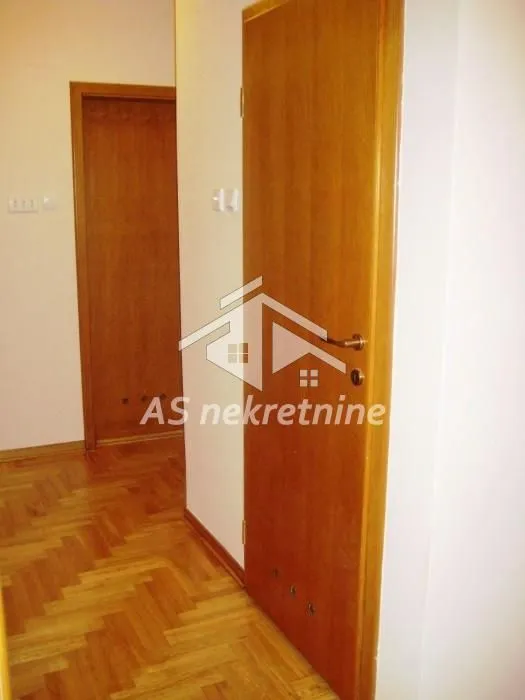 Rent, three bedroom apartment, 78m², Lipov Lad, Zvezdara Sve Podlokacije