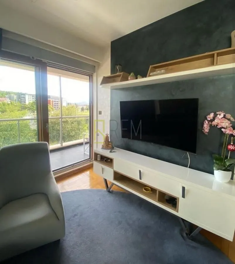 Rent, two bedroom apartment, 80m², Preko Morače, Podgorica