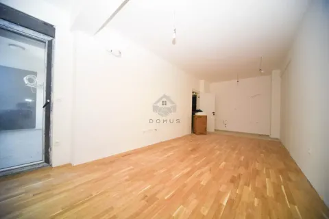 Prodaja, dvosoban stan, 64m², Stari Aerodrom, Podgorica - image 2