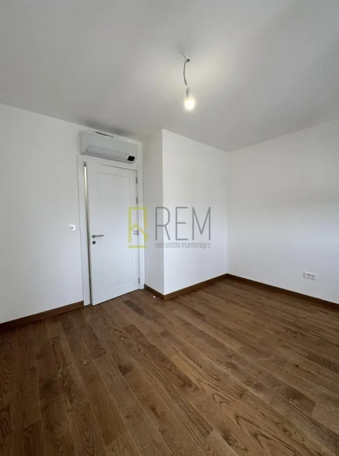 Izdavanje, dvosoban stan, 64m², Tološka šuma, Podgorica
