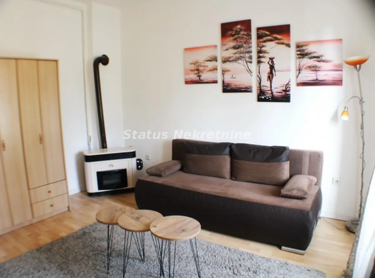 Prodaja, trosoban stan, 67m², Zrenjanin, Srbija