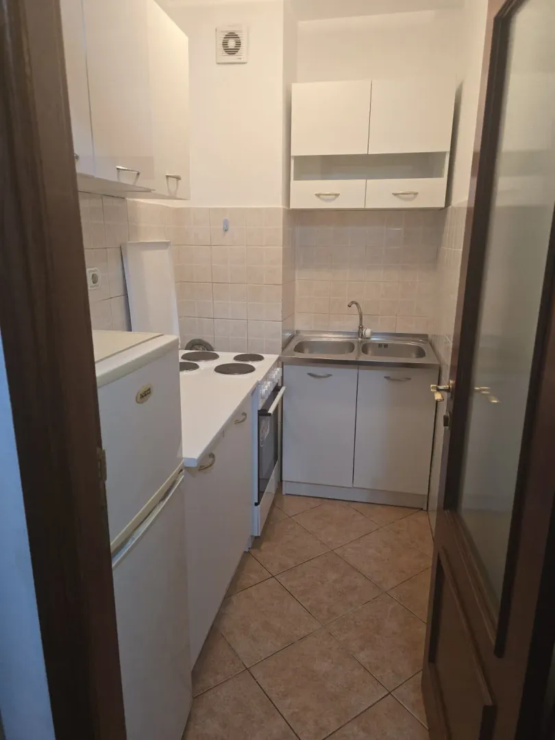 Rent, studio apartment, 27m², Stari Aerodrom, Podgorica