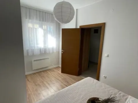 Izdavanje, jednosoban stan, 45m², Kalimanj, Tivat - image 5