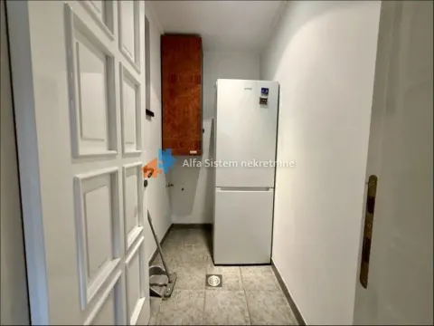 Izdavanje, poslovni prostor, 147m², Kalenić Pijaca, Vračar Sve Podlokacije - image 24