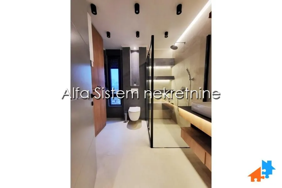 Izdavanje, trosoban stan, 90m², Uciteljsko Naselje, Zvezdara Sve Podlokacije