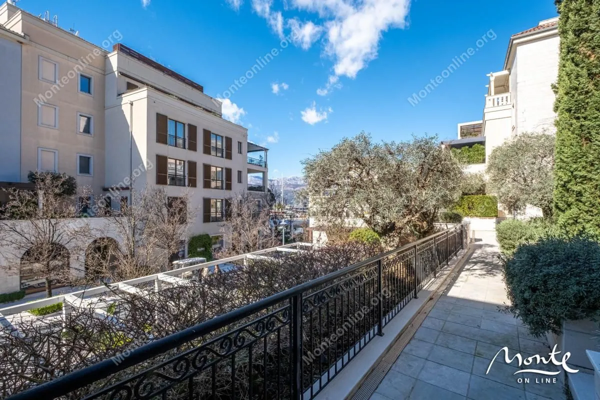 Prodaja, dvosoban stan, 115m², Porto Montenegro, Tivat