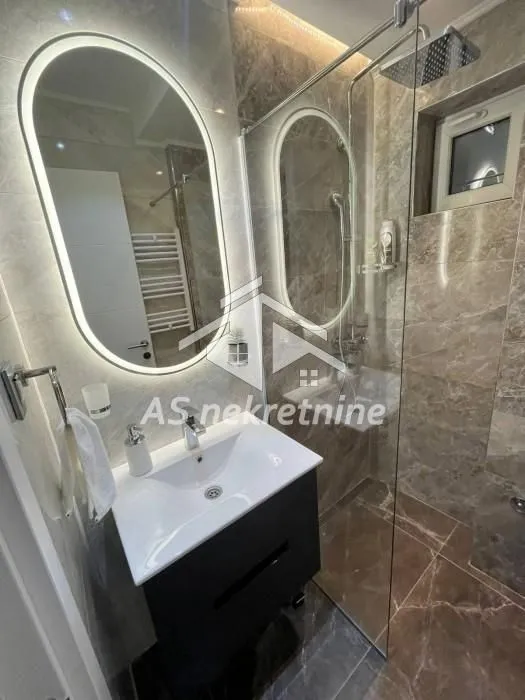 Izdavanje, dvosoban stan, 59m², Novi Beograd Blok 22, Novi Beograd Sve Podlokacije