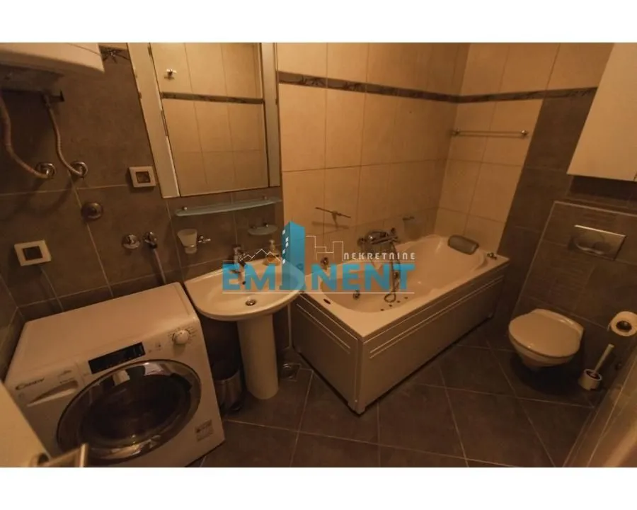 Izdavanje, dvosoban stan, 47m², Čubura, Beograd