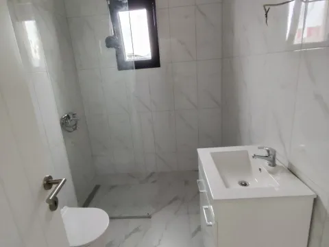 Izdavanje, dvosoban stan, 54m², City Kvart, Podgorica - image 11