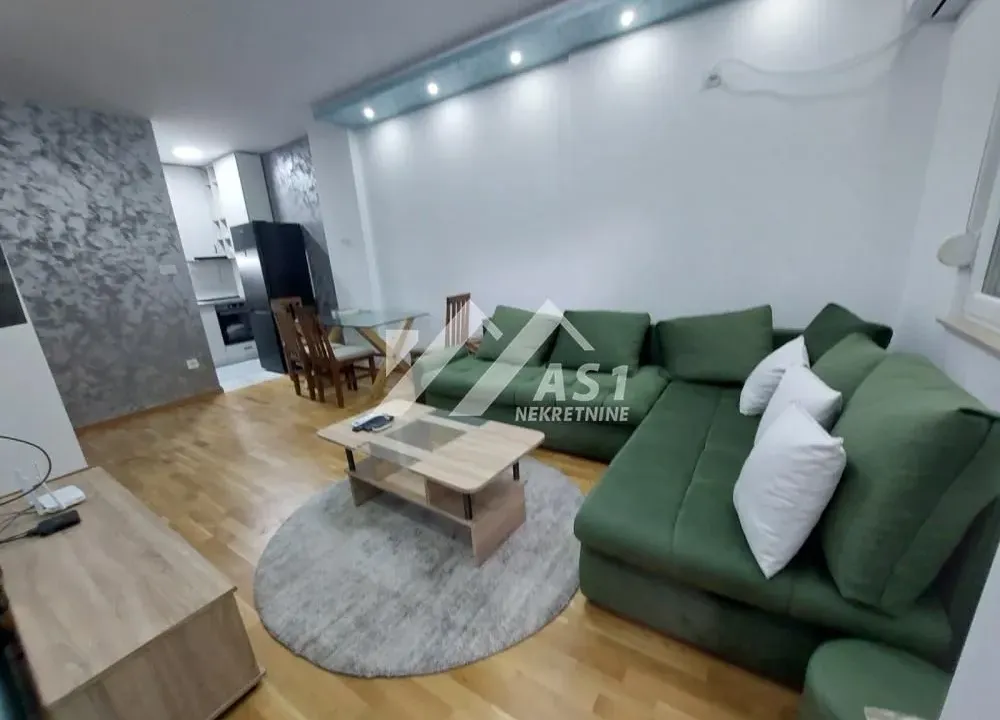 Izdavanje, dvosoban stan, 43m², Avijatičarsko naselje, Novi Sad Sve Podlokacije