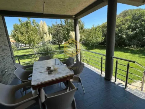 Izdavanje, kuća, 160m², Donja Gorica, Podgorica - image 11