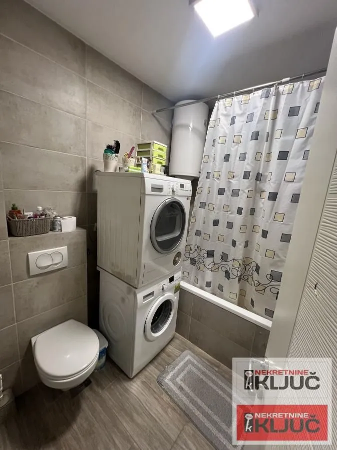 Prodaja, trosoban stan, 87m², Veternik, Novi Sad Sve Podlokacije