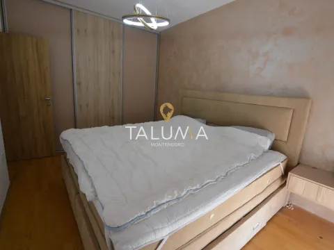 Izdavanje, dvosoban stan, 65m², Stari Aerodrom, Podgorica - image 12