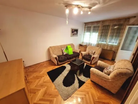 Izdavanje, trosoban stan, 76m², Medijana, Niš