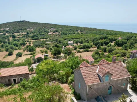 Prodaja, kuća, 138m², Zagora, Kotor - image 2