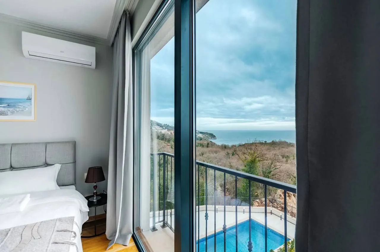 Prodaja, kuća, 220m², Reževići, Budva