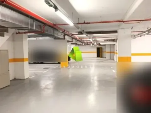 Parking garaža in Medijana