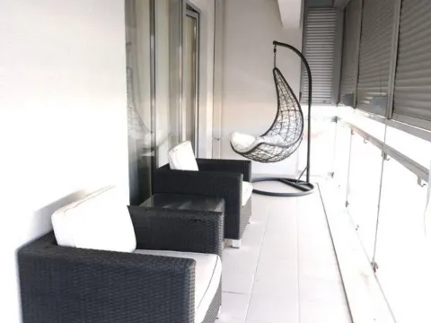 Izdavanje, četvorosoban stan, 178m², Tološka šuma, Podgorica - image 13