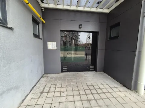 Izdavanje, četvorosoban stan, 97m², Centar, Paraćin - image 25