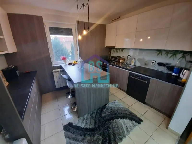 Prodaja, kuća, 154m², Sajlovo, Novi Sad Sve Podlokacije