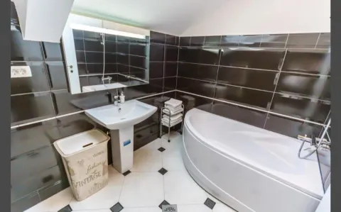 Rent, two bedroom apartment, 120m², Petrovac, Budva - image 19