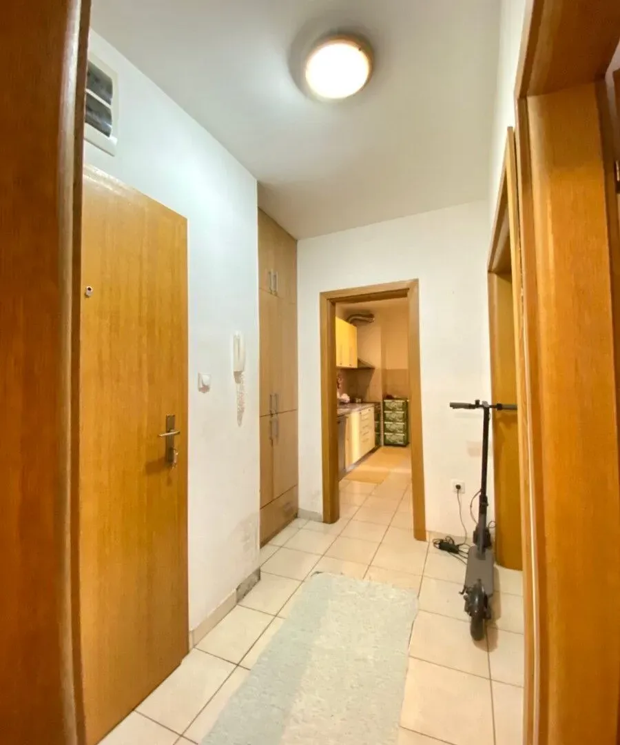 Prodaja, jednosoban stan, 56m², Stari Aerodrom, Podgorica