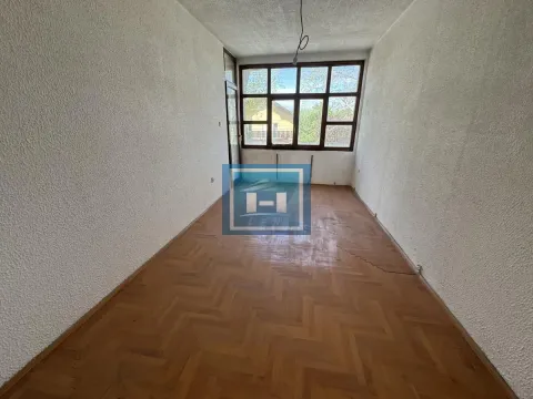 Sale, office space, 885m², Ćuprija, Srbija - image 15