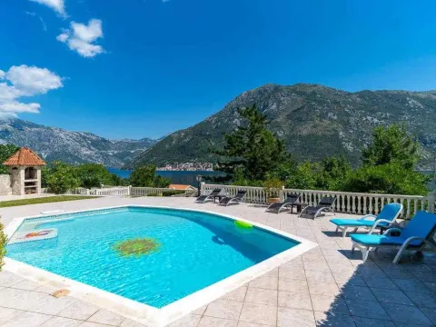Sale, house, 278m², Stoliv, Kotor - image 6
