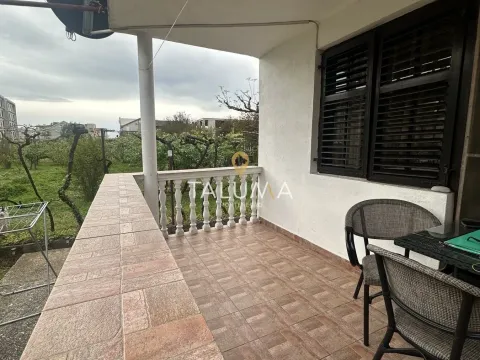 Prodaja, kuća, 168m², Tološi, Podgorica - image 2