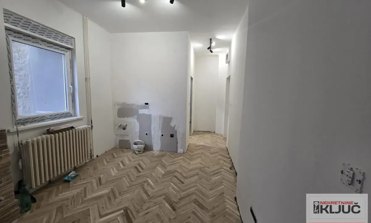 Sale, studio apartment, 23m², Centar, Novi Sad
