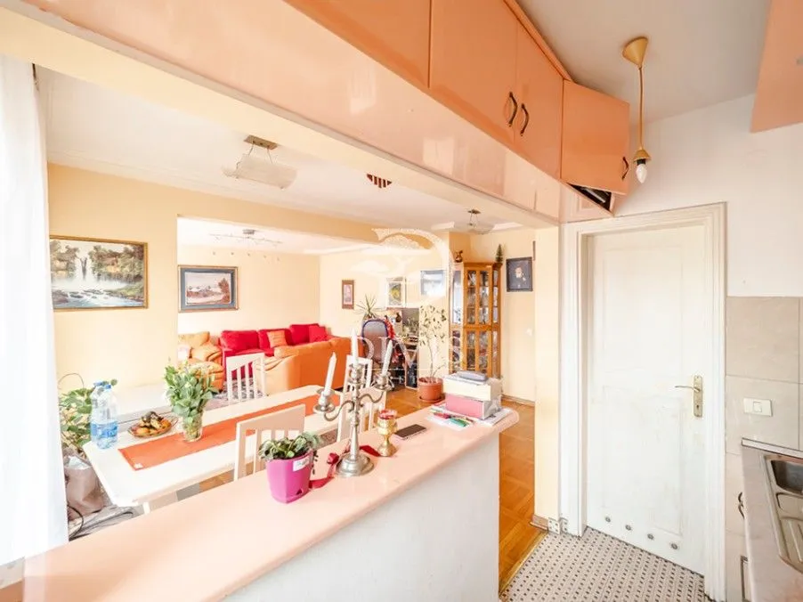 Sale, apartment, 101m², Vukov Spomenik, Zvezdara Sve Podlokacije