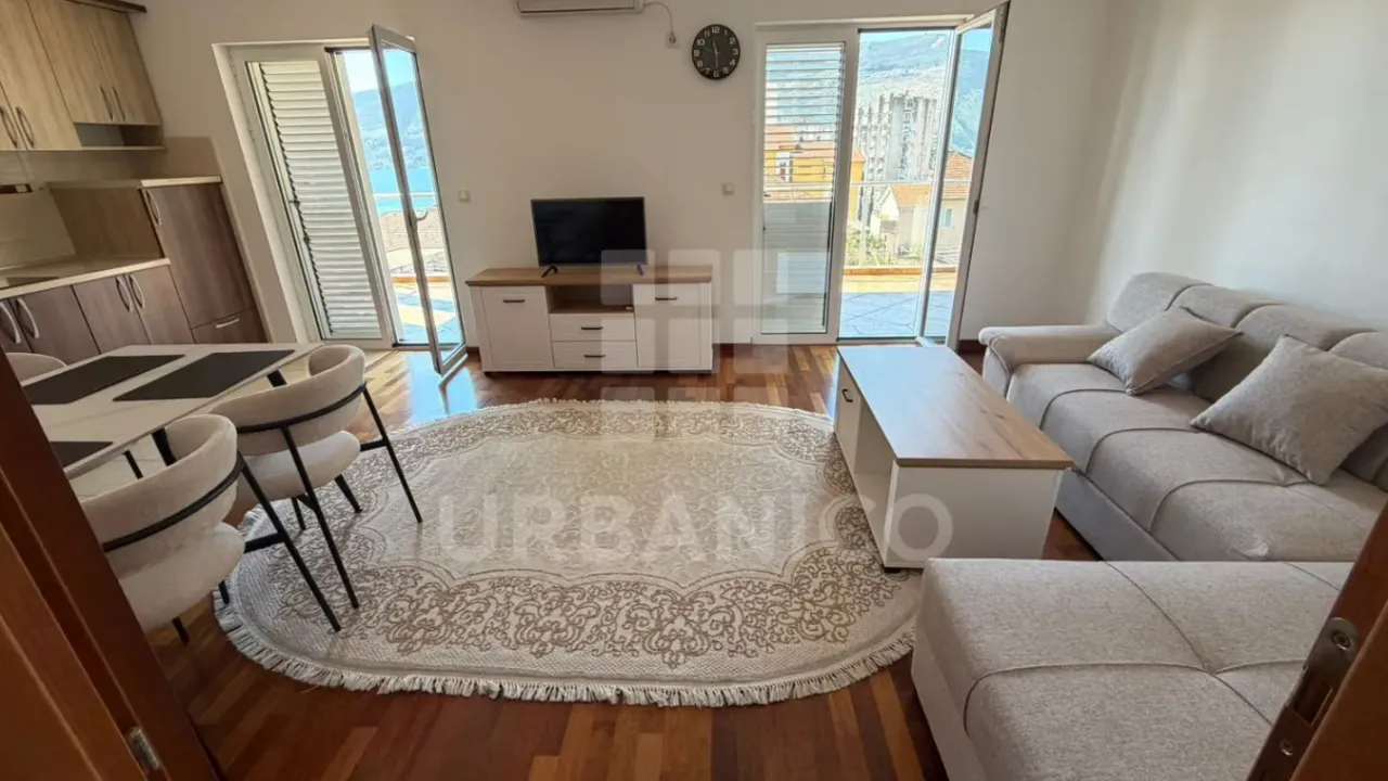 Rent, two bedroom apartment, 71m², Igalo, Herceg Novi