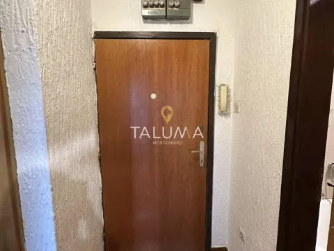 Rent, one bedroom apartment, 35m², Momišići, Podgorica - image 7