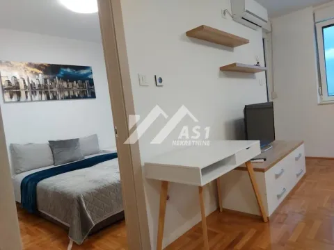 Izdavanje, dvosoban stan, 40m², Grbavica, Novi Sad Sve Podlokacije - image 4
