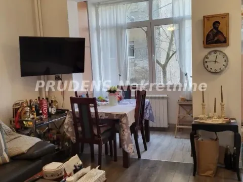 Prodaja, trosoban stan, 73m², Palilulska Pijaca, Palilula Sve Podlokacije - image 1