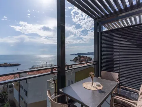 Prodaja, dvosoban stan, 67m², Sveti Stefan, Budva