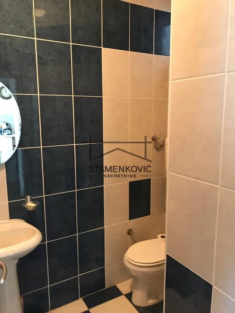 Prodaja, četvorosoban stan, 148m², Centar, Novi Sad