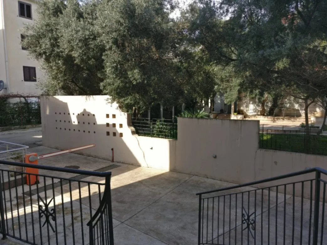 Rent, one bedroom apartment, 58m², Maine, Budva