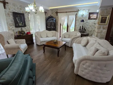 Sale, house, 650m², Prčanj, Kotor - image 12