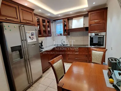 Prodaja, kuća, 250m², Novi Banovci, Stara Pazova - image 13