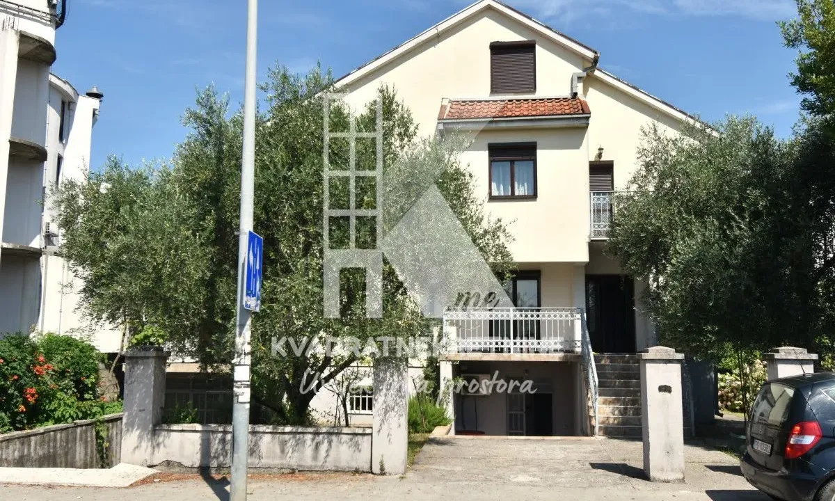 Rent, house, 360m², Masline, Podgorica