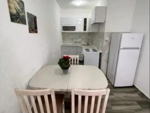 Rent, one bedroom apartment, 35m², Marići, Tivat - image 9