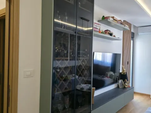 Izdavanje, jednosoban stan, 48m², New City, Podgorica - image 2