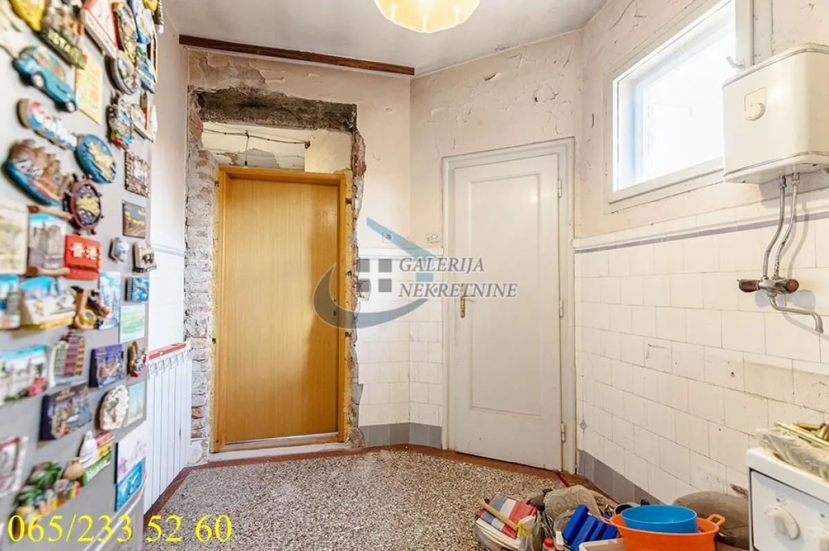 Prodaja, trosoban stan, 77m², Stari Grad, Beograd