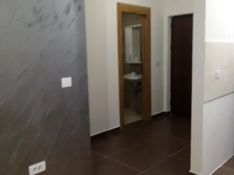 Rent, one bedroom apartment, 39m², Stari Aerodrom, Podgorica - image 10