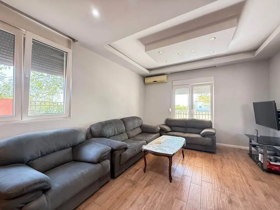 Izdavanje, ugostiteljski objekat, 110m², Golubovci, Podgorica